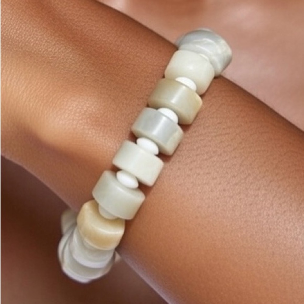 Mother of Pearl Stretch Bracelet